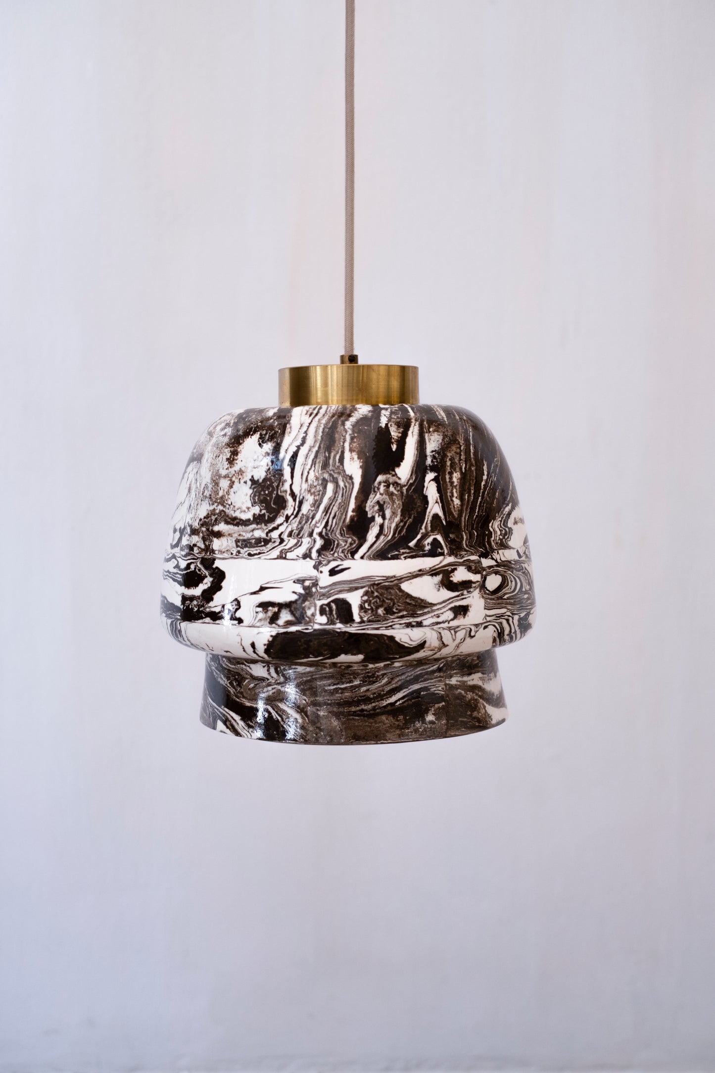 Pending Lamp Marble Earthware