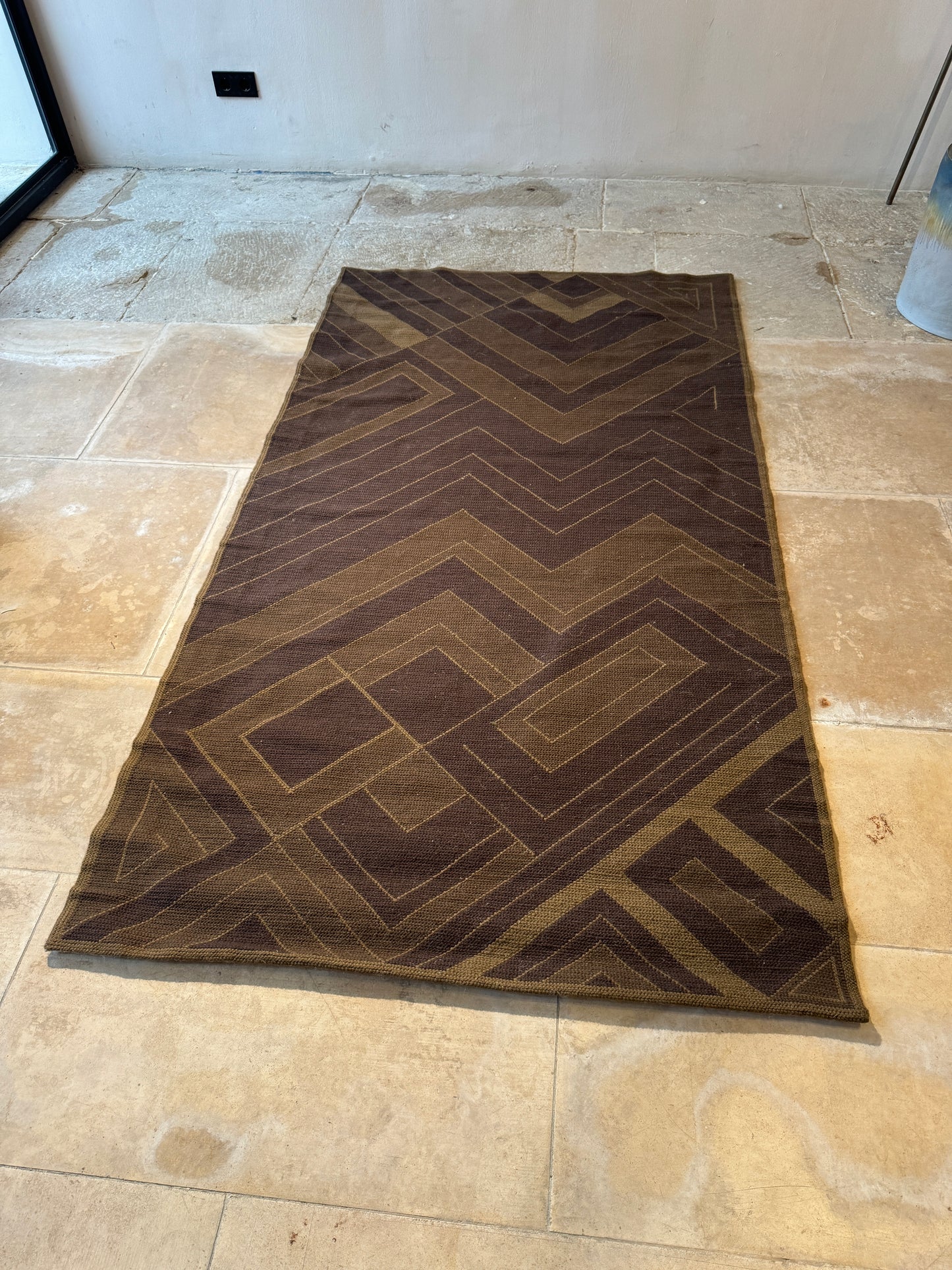 Rug Brown and Chestnut
