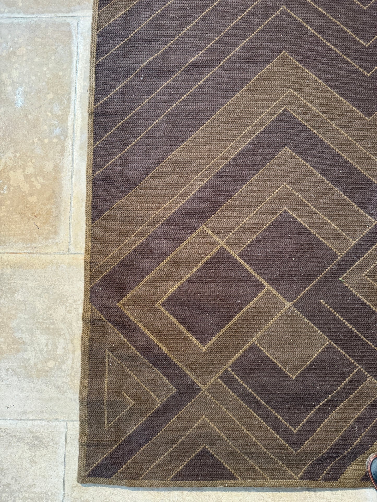 Rug Brown and Chestnut