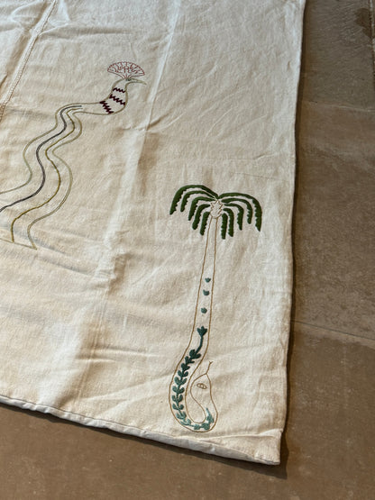 Flores viagens tapestry