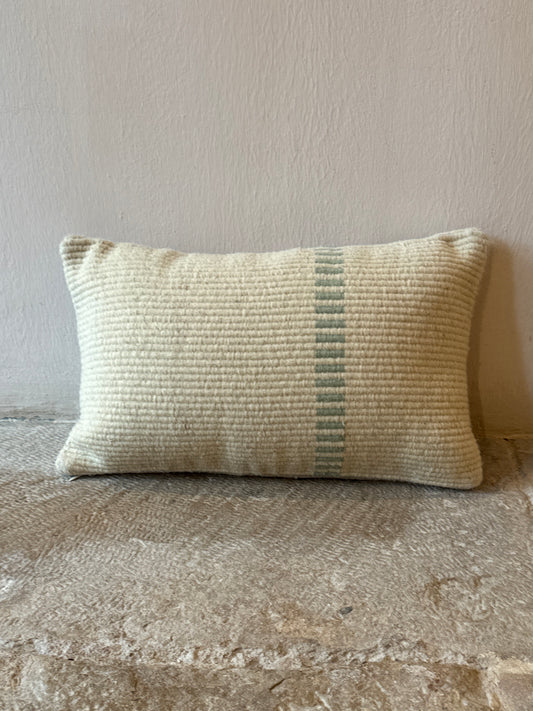 Mizette 3
white, ligh green